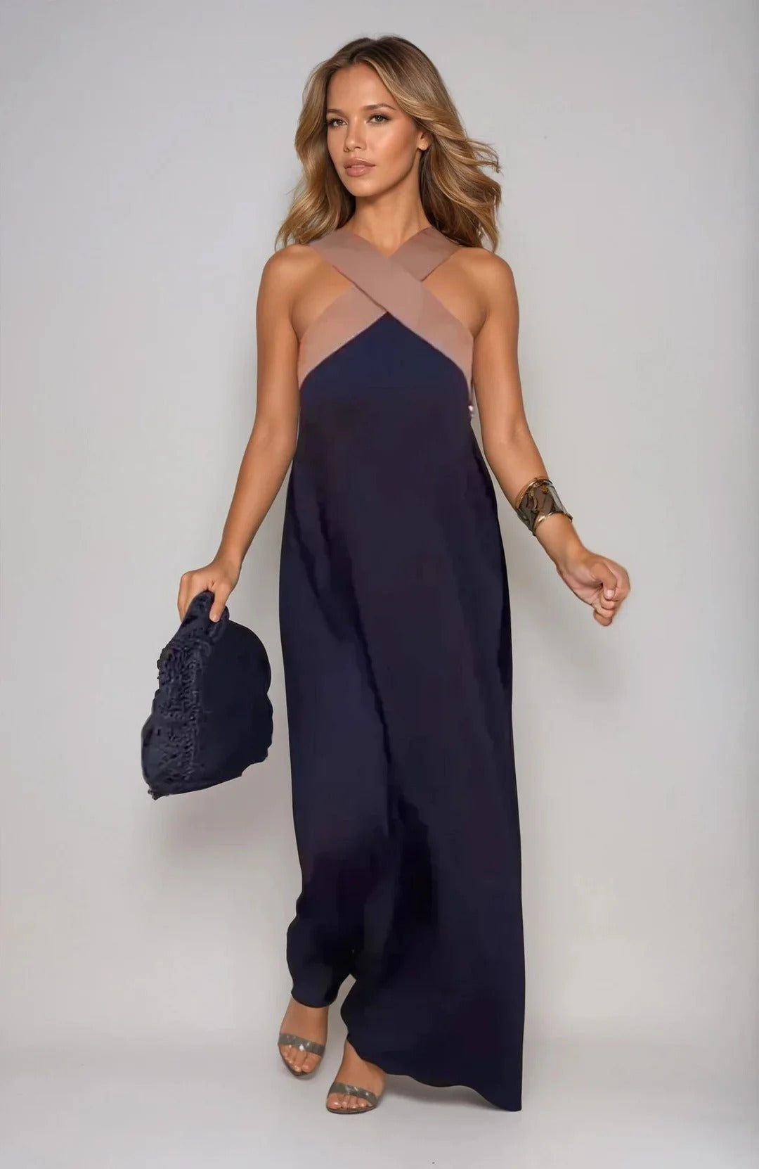 Lila – Elegant Halter Maxi Dress