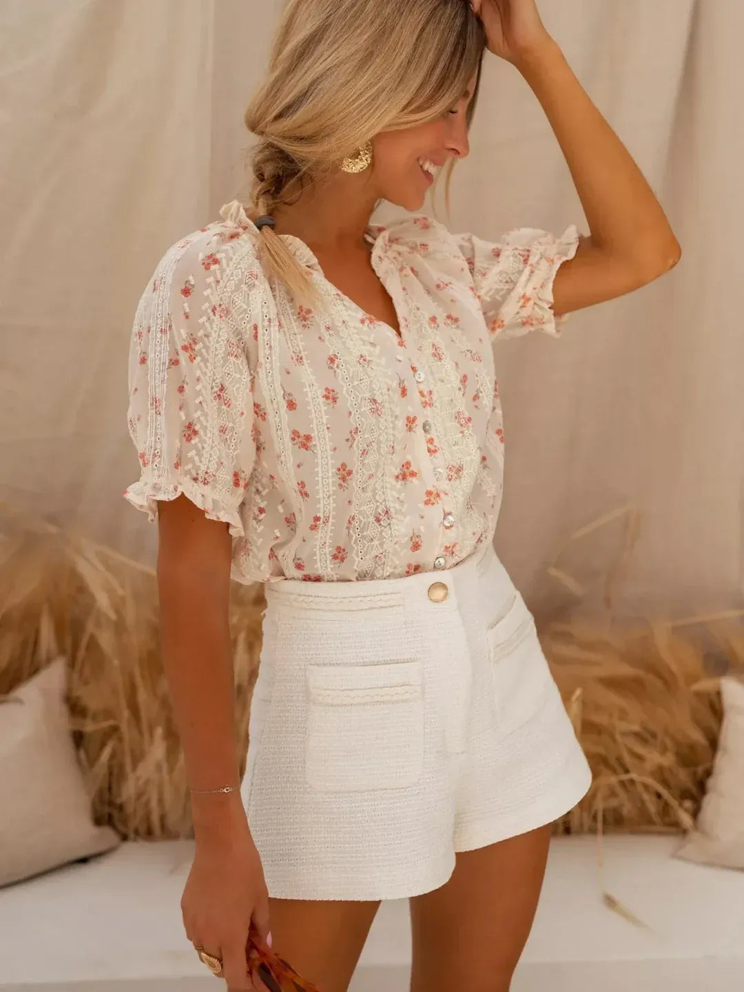 Georgina – Airy Floral Summer Blouse