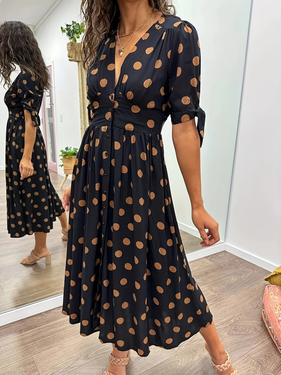 Daeny – Polka Dot Midi Dress