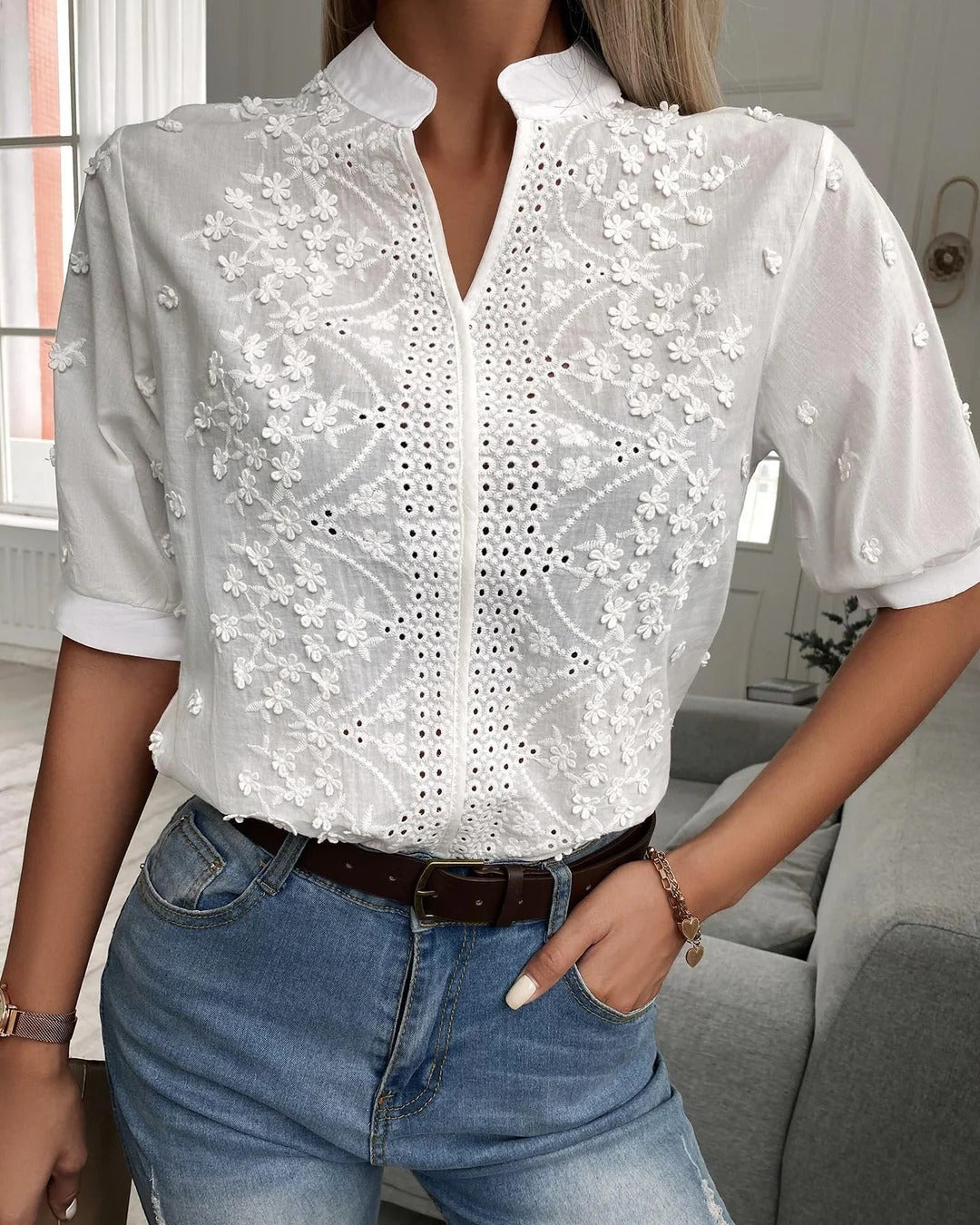 Amelia | Embroidered Buttoned Blouse