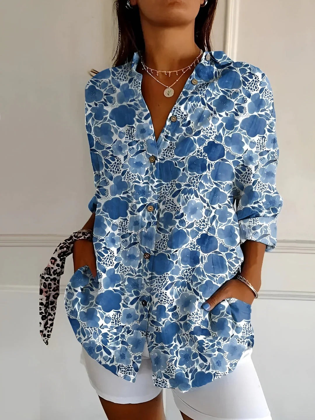 Willa – Flowy Floral Button-Up Blouse